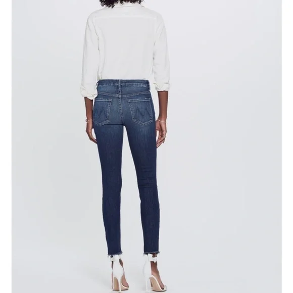 MOTHER High Waisted Looker Jean Ankle Fray Close to the Edge Sz 30 - Picture 3 of 16